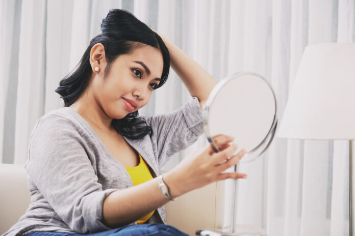 Glowing Up Tips : मुरझाए त्वचा मेें जान डाल देते हैं इन 4 फलों के छिलके