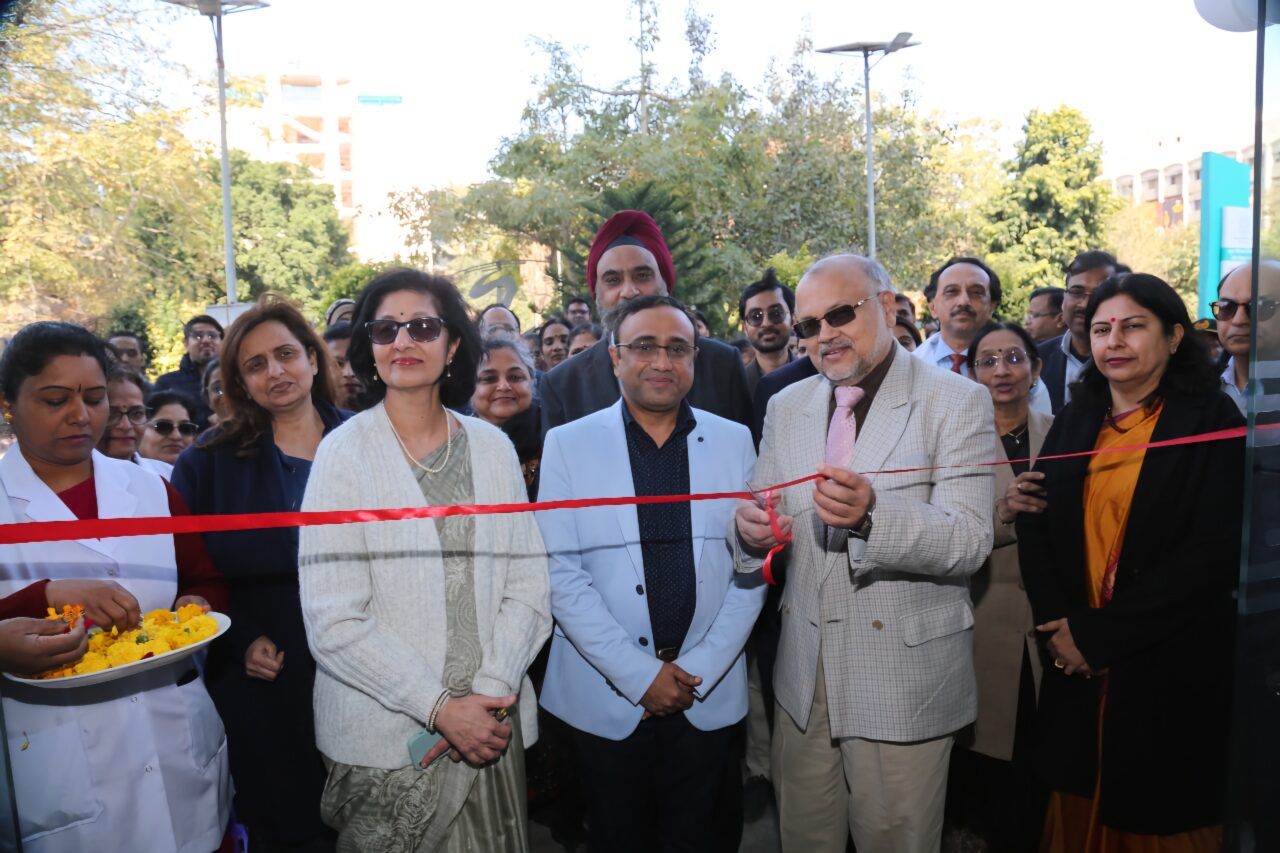 Safdarjung Hospital News : कैंसर रोगियों को मिलेगा अत्याधुनिक उपचार 2 कैंसर रोगियों को मिलेगा अत्याधुनिक उपचार
