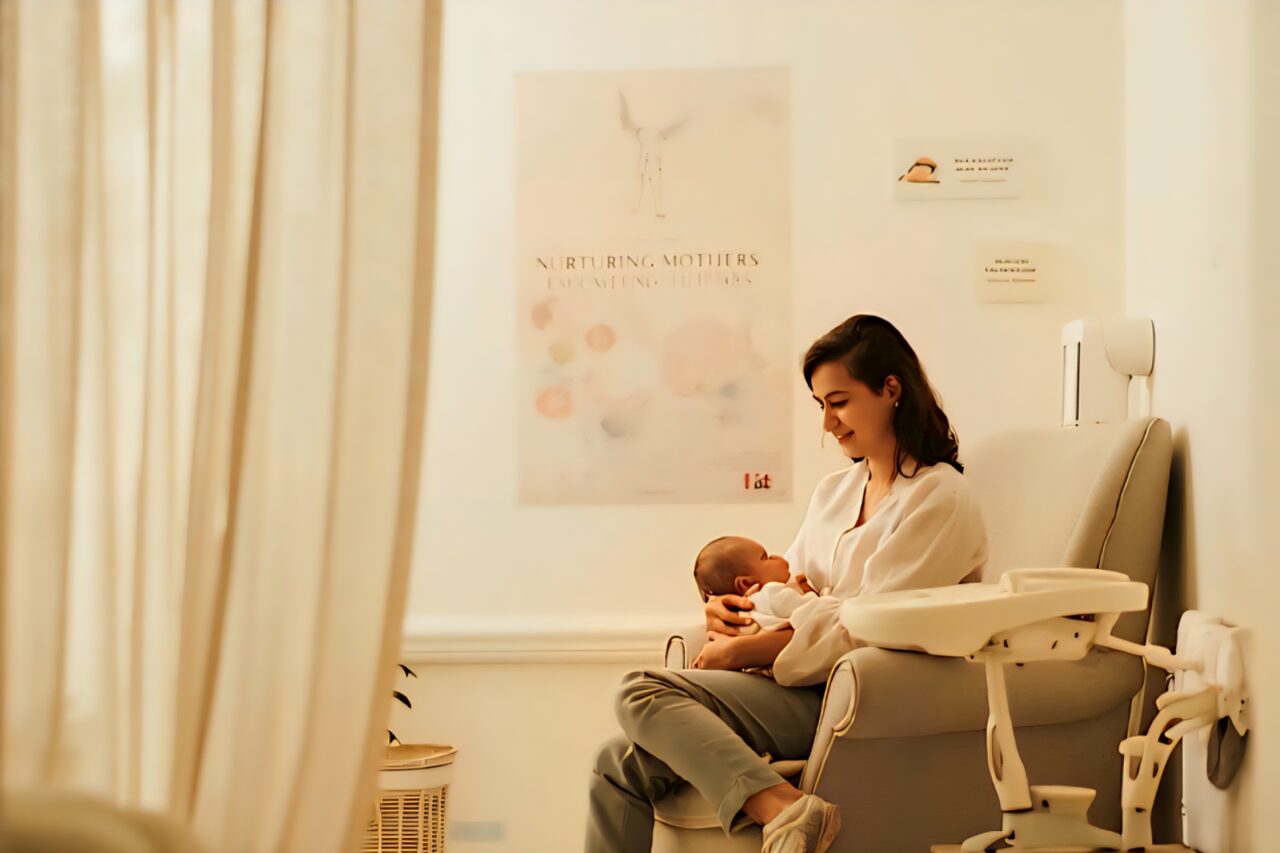 Lactation Room at IIT Delhi: माताओं के लिए समर्पित नई सुविधा शुरू 1 Lactation Room at IIT Delhi: माताओं के लिए समर्पित नई सुविधा शुरू